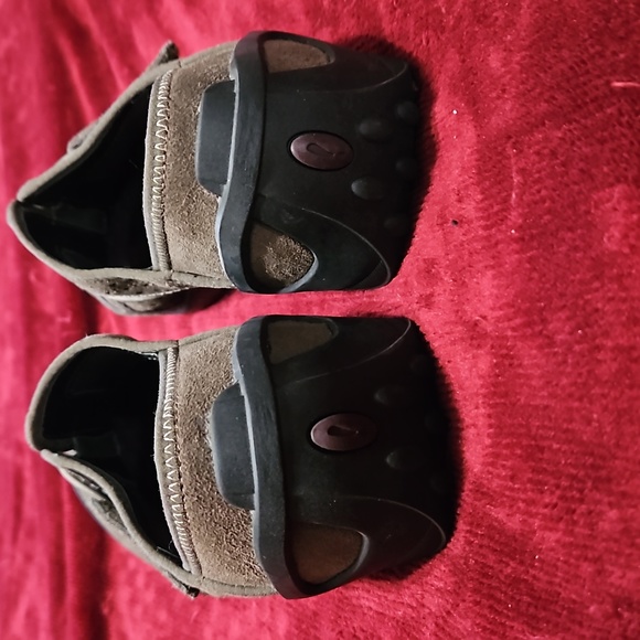 Clarks Slipon Shoes - Picture 5 of 7